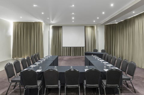 Vibe Hotel Gold Coast - Mackay Tourism 30