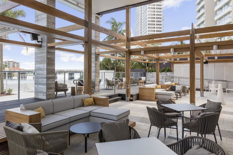 Vibe Hotel Gold Coast - Mackay Tourism 26