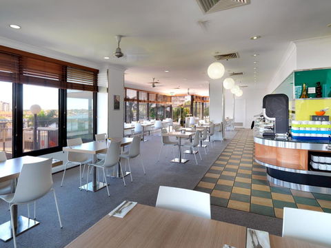 Vibe Hotel Gold Coast - Mackay Tourism 33