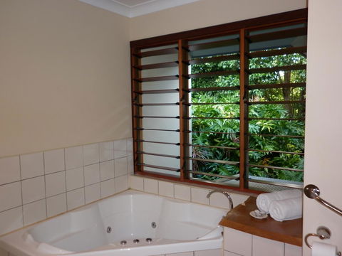 Allumbah Pocket Cottages - Mackay Tourism 4