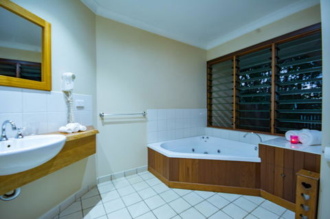 Allumbah Pocket Cottages - Mackay Tourism 8