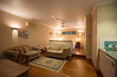 Allumbah Pocket Cottages - Mackay Tourism 12