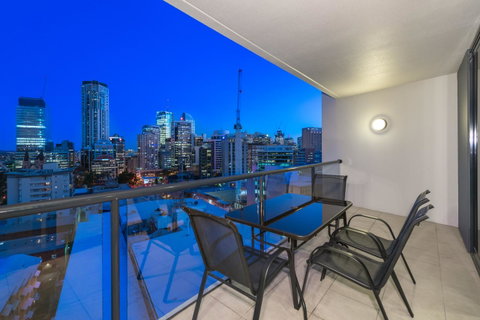Tribeca Apartments - Mackay Tourism 18