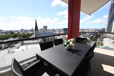 Tribeca Apartments - Mackay Tourism 7