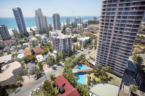 Crowne Plaza Surfers Paradise, An IHG Hotel - Mackay Tourism 24