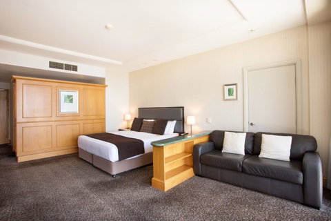 Crowne Plaza Surfers Paradise, An IHG Hotel - Mackay Tourism 21