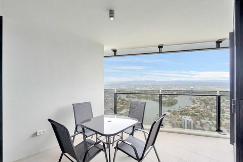 Circle On Cavill, Apartments And Sub Penthouses - We Accommodate - Mackay Tourism 10