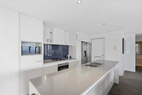 Circle On Cavill, Apartments And Sub Penthouses - We Accommodate - Mackay Tourism 18