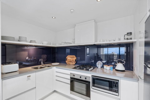 Circle On Cavill, Apartments And Sub Penthouses - We Accommodate - Mackay Tourism 4