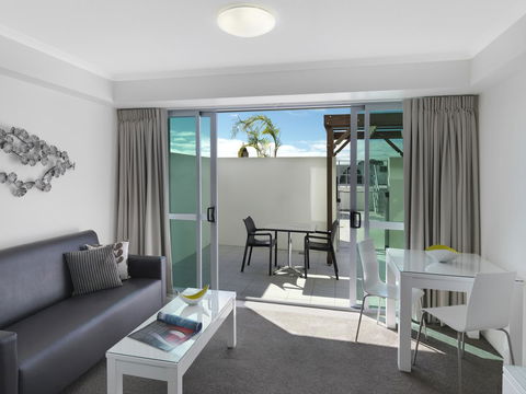 Oaks Mackay Rivermarque Hotel - Mackay Tourism 1