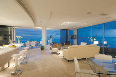 Oceans Mooloolaba - Mackay Tourism 0