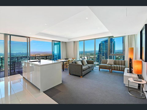H Star Residences-- Paradise Stayz - Mackay Tourism 2