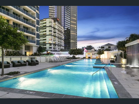 H Star Residences-- Paradise Stayz - Mackay Tourism 17
