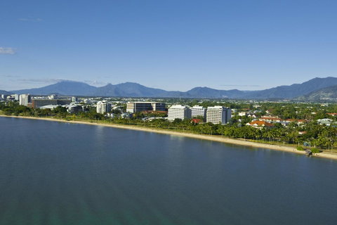 Cairns Harbourside Hotel - Mackay Tourism 0