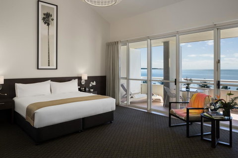 Cairns Harbourside Hotel - Mackay Tourism 11