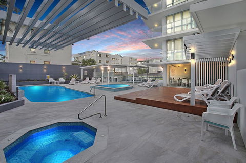 Catalina Resort - Mackay Tourism 0