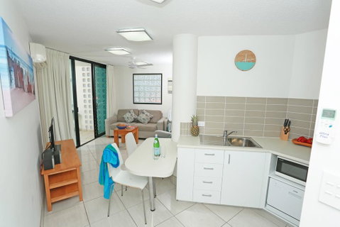 Beach Club Resort Mooloolaba - Mackay Tourism 19