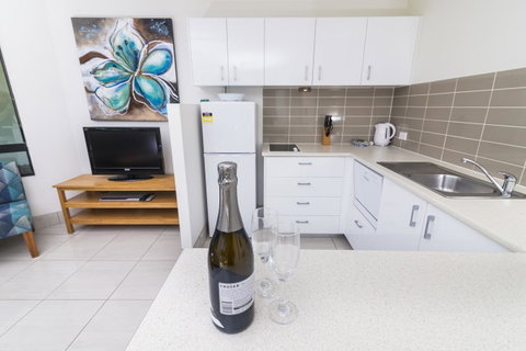 Beach Club Resort Mooloolaba - Mackay Tourism 15