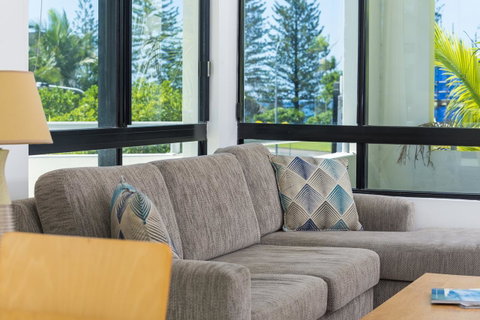 Beach Club Resort Mooloolaba - Mackay Tourism 16