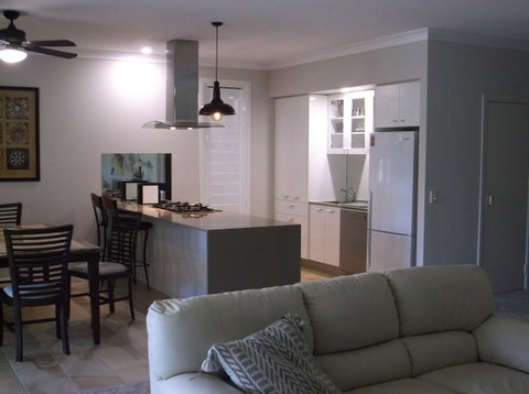 La Casita Banca - Luxury Holiday Home - Mackay Tourism 18