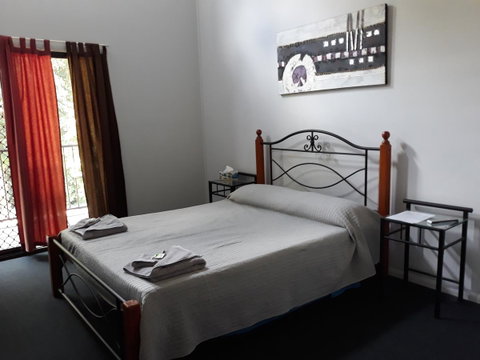 Speewah Country Tavern - Mackay Tourism 25