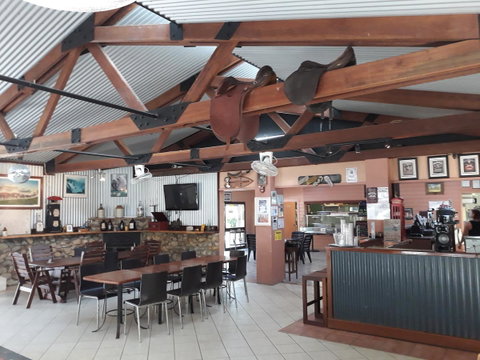 Speewah Country Tavern - Mackay Tourism 10