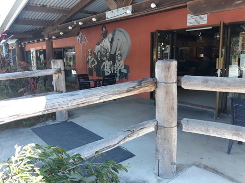 Speewah Country Tavern - Mackay Tourism 7