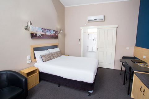 Downs Motel - Mackay Tourism 16