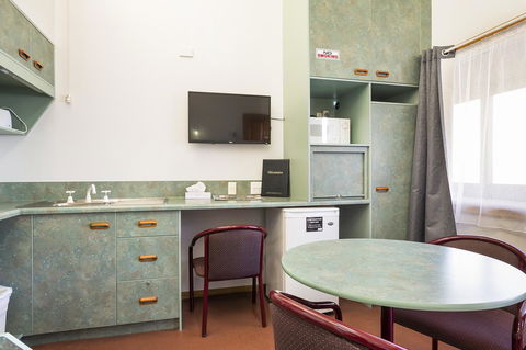 Downs Motel - Mackay Tourism 10