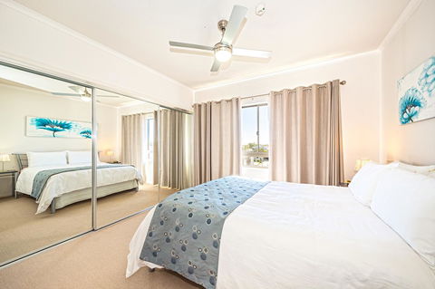 On The Bay Apartments - Mackay Tourism 2