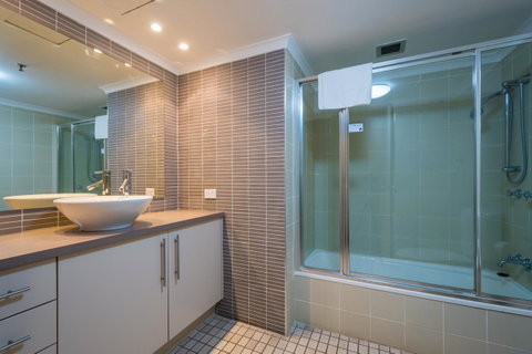 Aegean Resort Apartments - Mackay Tourism 11