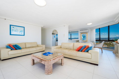 Aegean Resort Apartments - Mackay Tourism 4