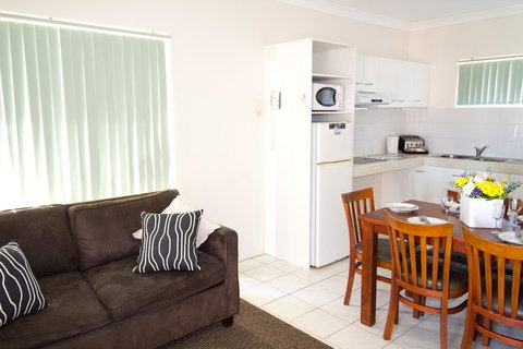 Aabon Apartments & Motel - Mackay Tourism 26