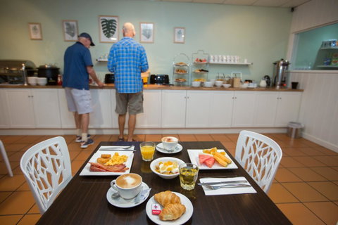 Coral Tree Inn - Mackay Tourism 8