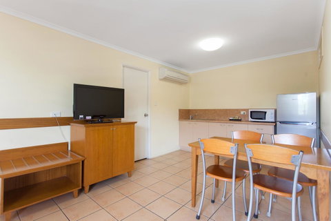 Windmill Motel & Events Centre - Mackay Tourism 1