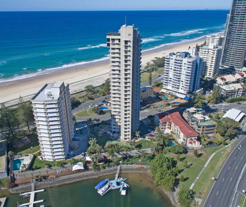 Capricorn One Beachside Holiday Apartments - Official - Mackay Tourism 0