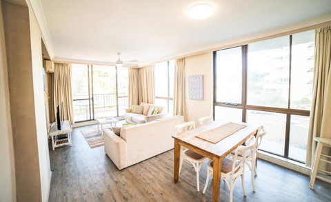 Capricorn One Beachside Holiday Apartments - Official - Mackay Tourism 4