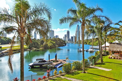 Capricorn One Beachside Holiday Apartments - Official - Mackay Tourism 15