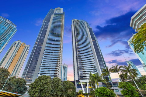 Holiday Holiday Circle On Cavill Apartments - Mackay Tourism 35