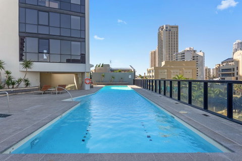 Holiday Holiday Circle On Cavill Apartments - Mackay Tourism 30