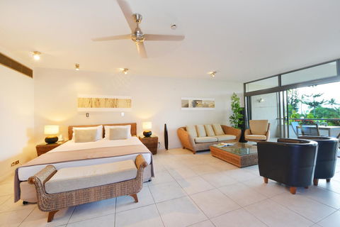 Club Tropical Resort - Official Onsite Reception & Check In - Mackay Tourism 32