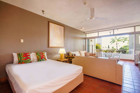 Club Tropical Resort - Official Onsite Reception & Check In - Mackay Tourism 16