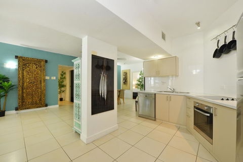 Club Tropical Resort - Official Onsite Reception & Check In - Mackay Tourism 29
