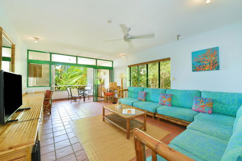 Club Tropical Resort - Official Onsite Reception & Check In - Mackay Tourism 40