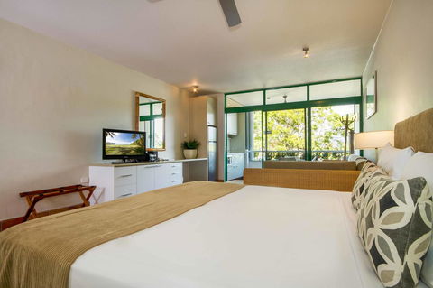 Club Tropical Resort - Official Onsite Reception & Check In - Mackay Tourism 20