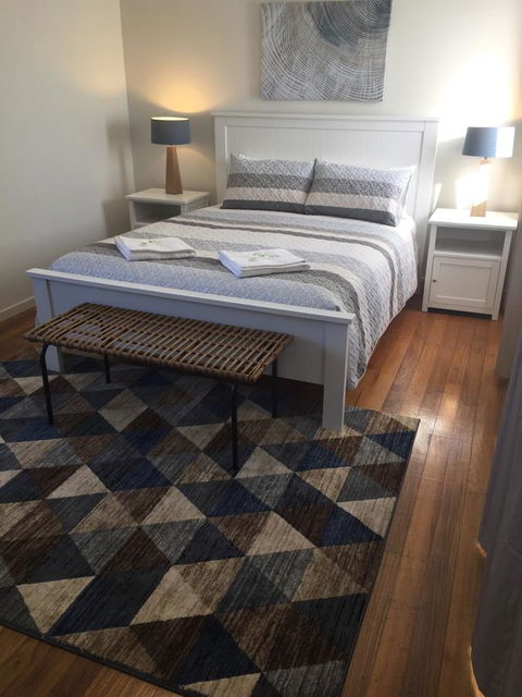 Malanda Manor Guesthouse - Mackay Tourism 8