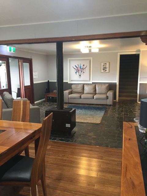 Malanda Manor Guesthouse - Mackay Tourism 26