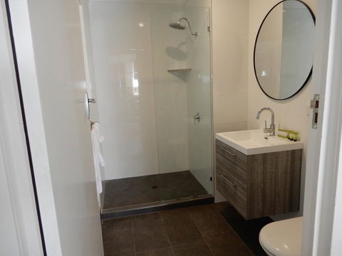 Malanda Manor Guesthouse - Mackay Tourism 5