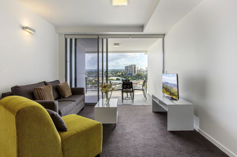 Code Apartments - Mackay Tourism 42