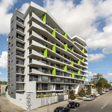 Code Apartments - Mackay Tourism 8